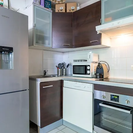 아파트 Rez De Jardin A 500 M De La *