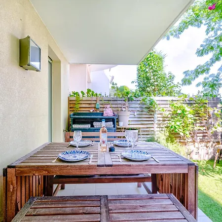 Rez De Jardin A 500 M De La *